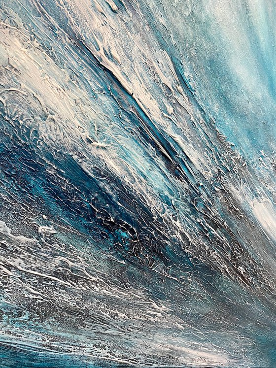Breaking wave