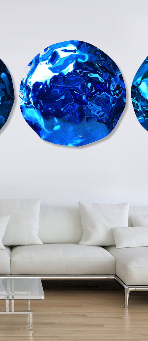 Blue reflections by Anna Sidi-Yacoub