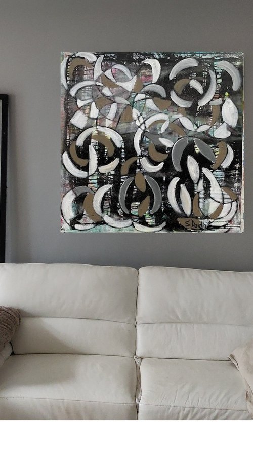 Black & White Abstract by Sylvie Dodin