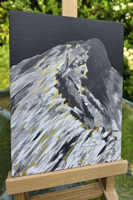 Sharp Edge in Black