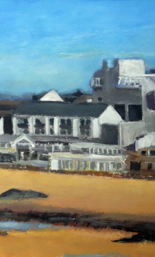 The Tate Gallery St Ives from Porthmeor beach by Tim Treagust