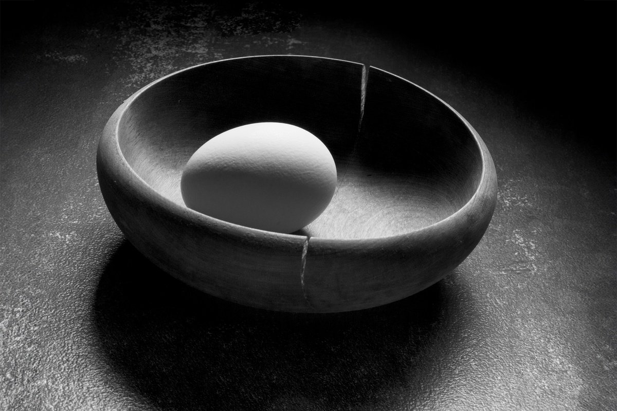 Photorealistic Photograph , Still Life #350 (Cracked Bowl) By Robert Tolchin, 20 X 16, Artwork For Sale On Artfinder