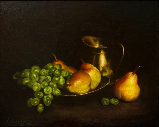 Still life with pears and grapes