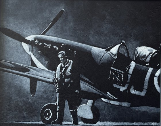 Monochrome Large Spitfire