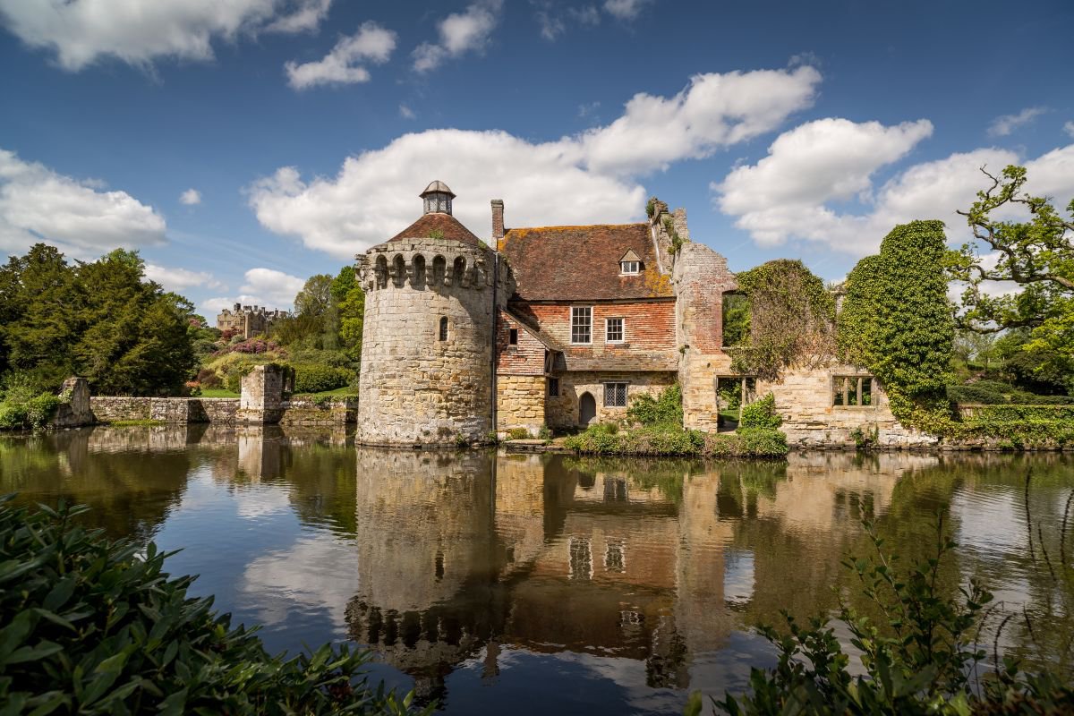 Scotney Castle by Kevin Standage