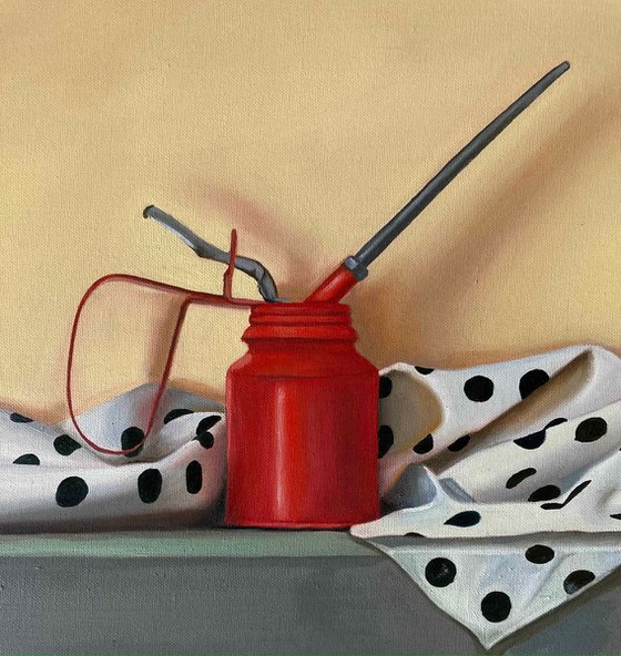 Polka & Red oil can