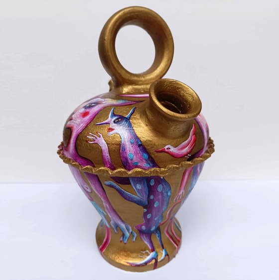 Golden rhapsody vase