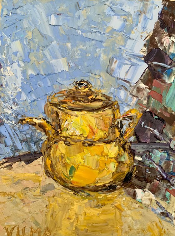 Yellow teapot