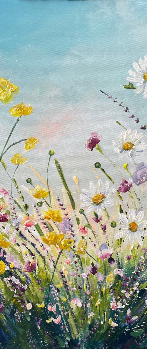 Oxeye daisies and buttercups by Emma Sian Pritchard