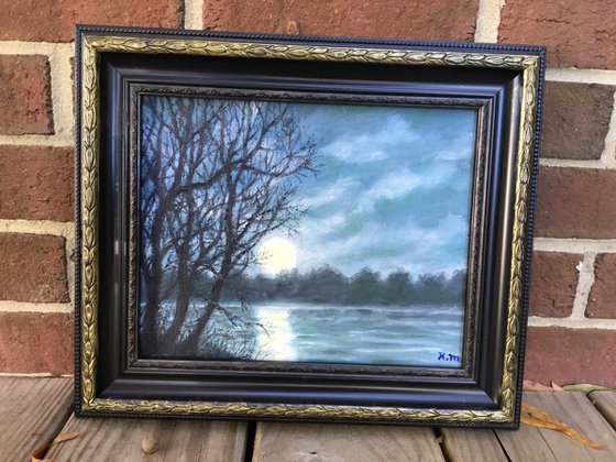 FULL MOON ACROSS THE RIVER