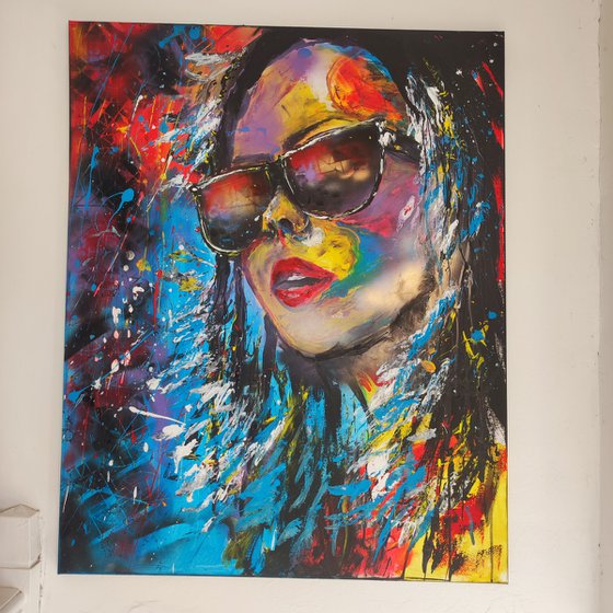 Women with sunglasses