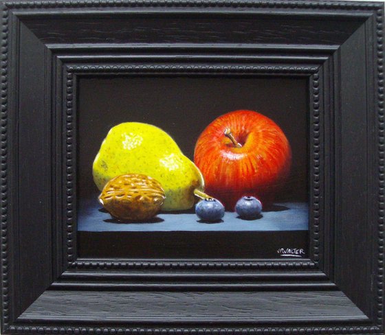 Fruit in chiaroscuro
