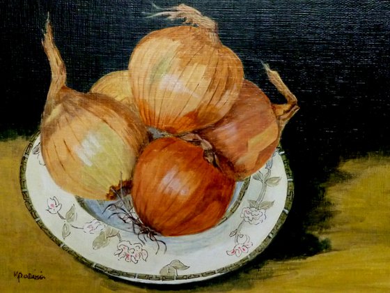 Plate with Onions