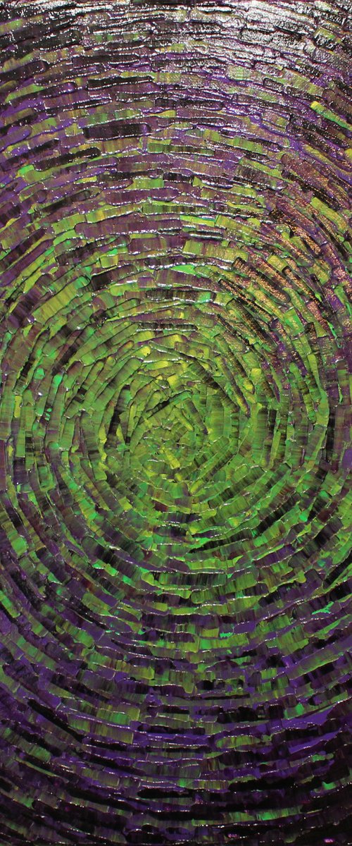 Shard of purple green color by Jonathan Pradillon