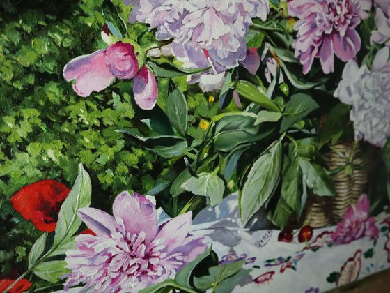 White and pink peonies in a basket. Still life (2023)