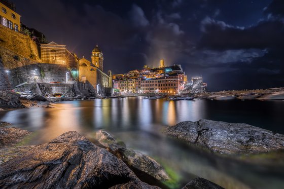 THE NIGHTS IN VERNAZZA