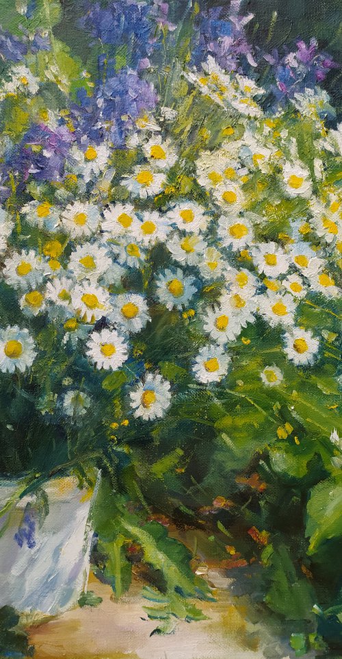 Forest daisies by Valentina Andrukhova