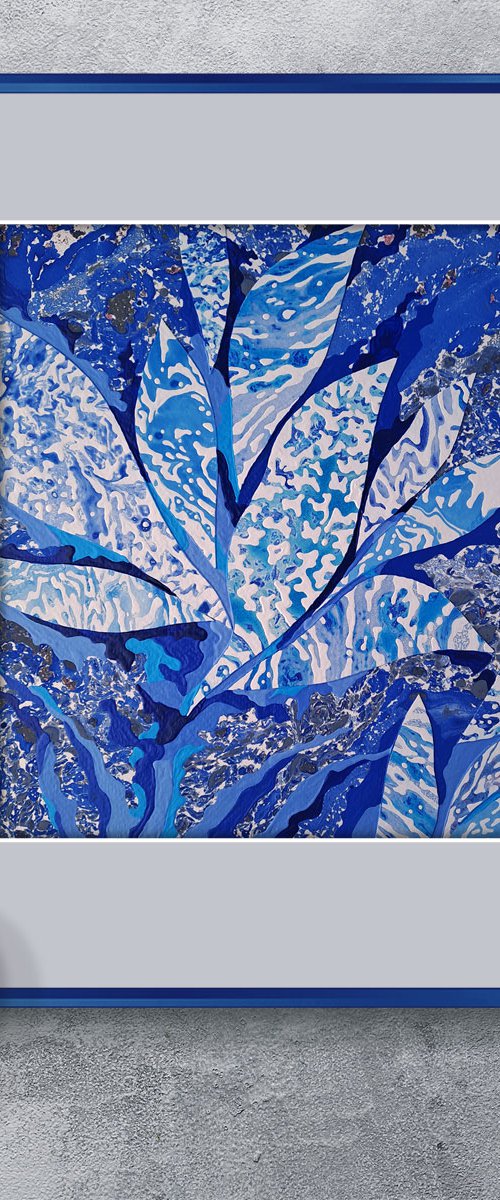 Moon Flower by Mariia Raskin