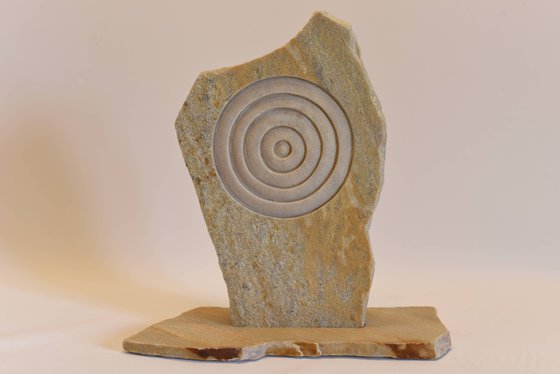 CIRCULAR BEIGE LANDSCAPE