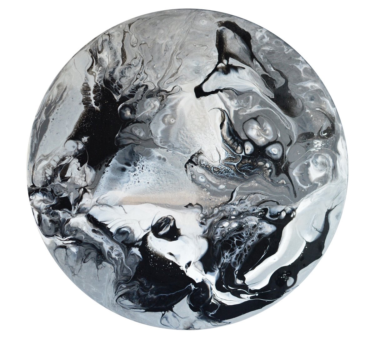 Round monochrome abstraction by Viktorija Rutskaja