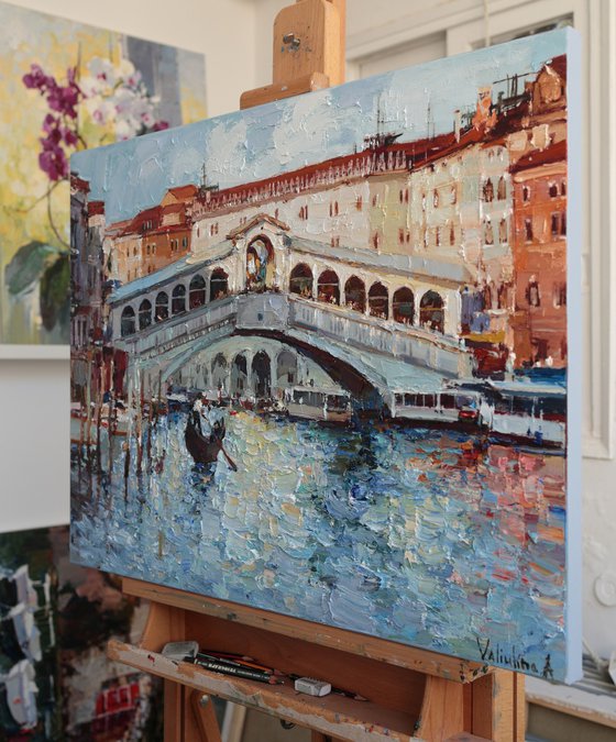 Rialto Bridge in Venice