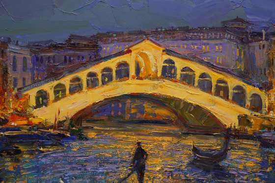 Rialto Bridge. Venice evening