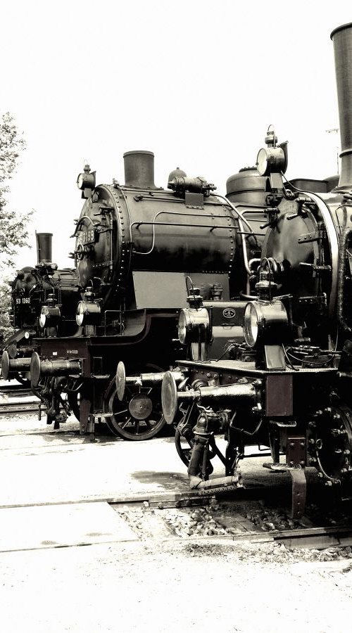 Old steam trains in the depot - print on canvas 60x80x4cm - 08368m2 by Kuebler
