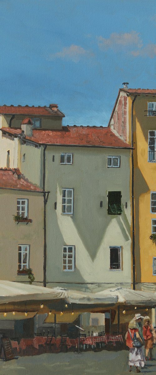 Piazza dell'Anfiteatro, Lucca by Tom Clay