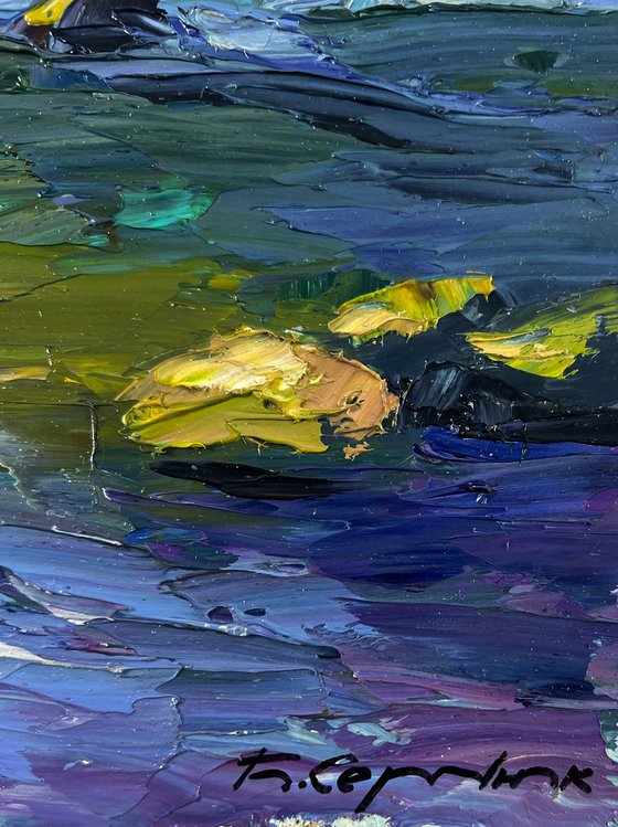 Crystal Water among Rocky Giants