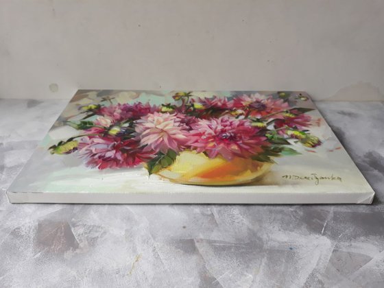 Lush Autumn Dahlia flowers oil painting on canvas, Floral still life