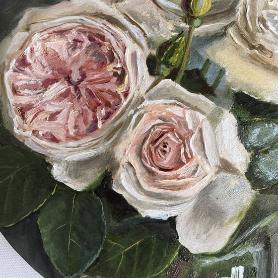 Pink roses round still life