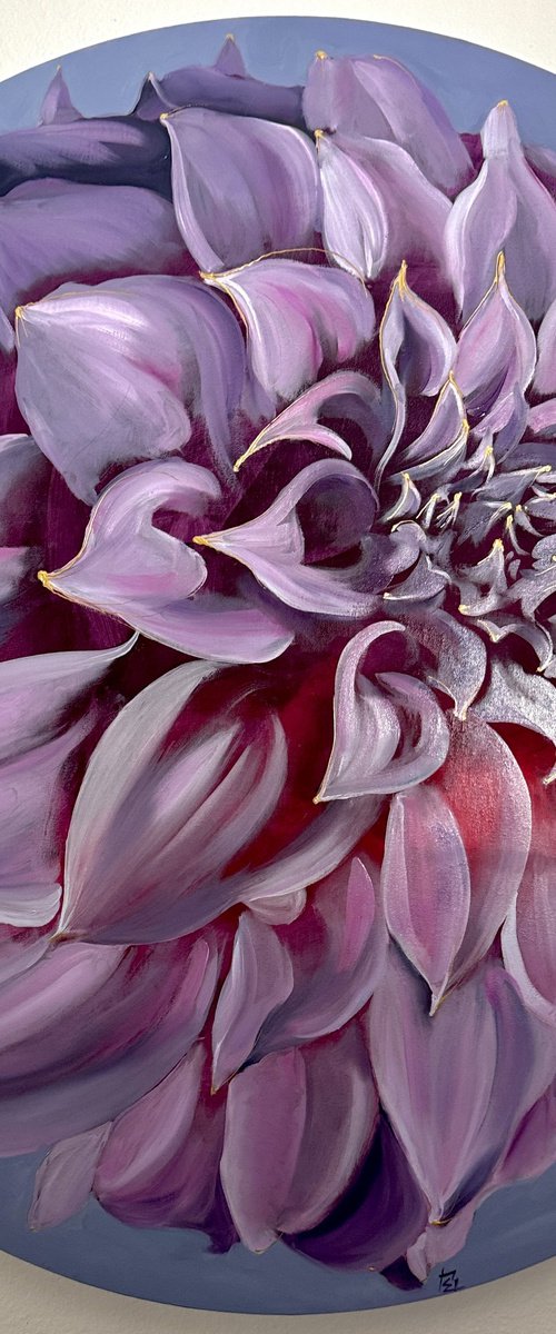 King Dahlia. by Olena Hromova