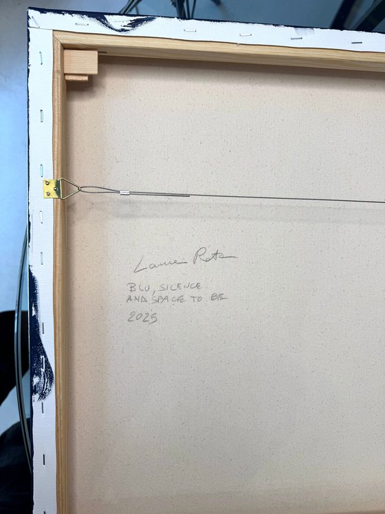 Blu, silence and space to be