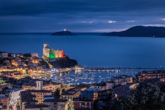 LERICI BLUE HOUR