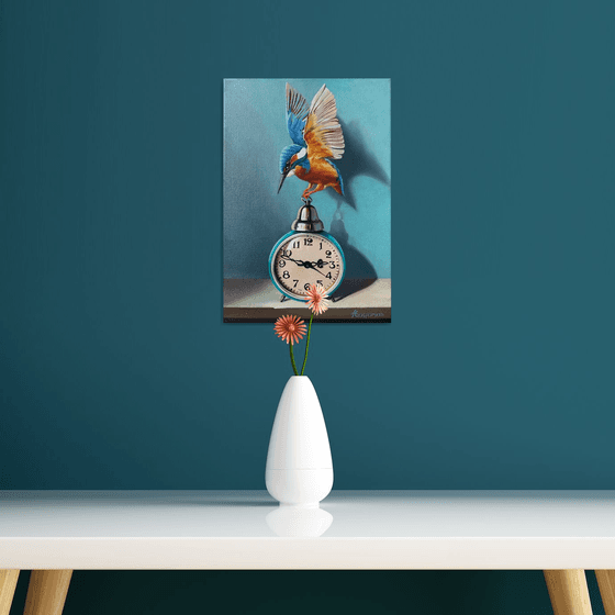 Still life with bird and clock (24x35cm, oil painting, ready to hang)