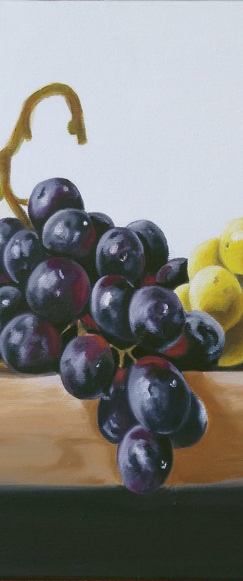 Grapes painting, Original oil on canvas realistic art, 30 x 30 cm by Simona Tsvetkova