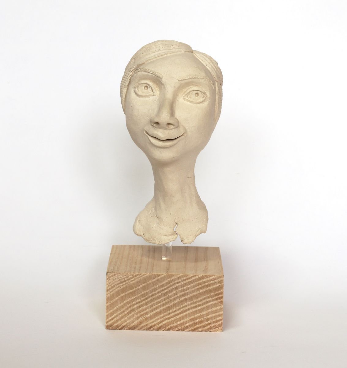 Agnes: ceramic portrait sculpture by Gabrielle Turner