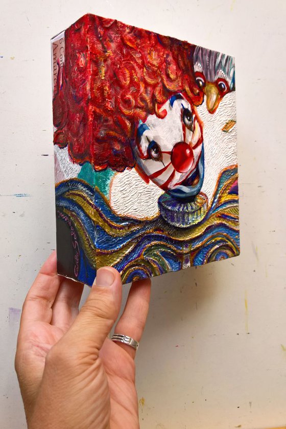 - AMARENA CLOWN - ( 20 x 17 x 6,5 cm )