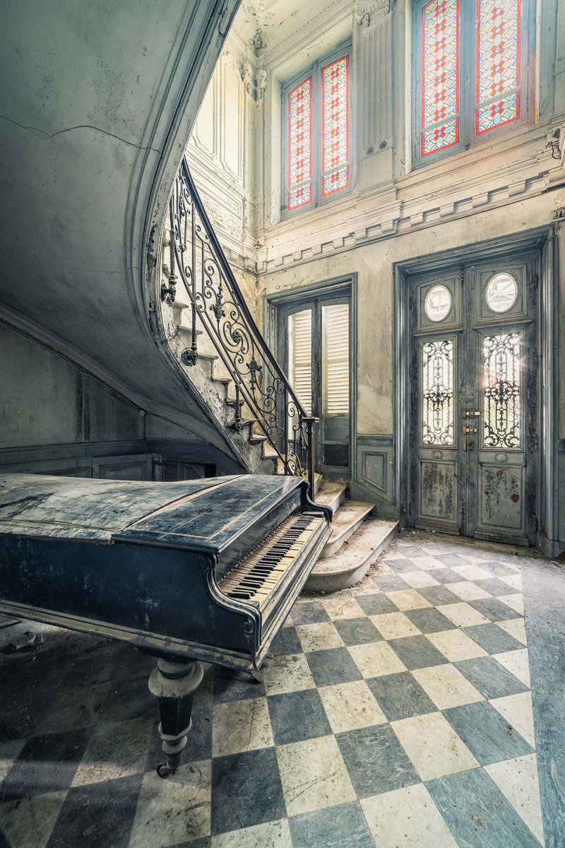 Photorealistic Cityscapes Photograph By Michael Schwan, 35 X 51", Sound Of Silence Iii, Original Artwork