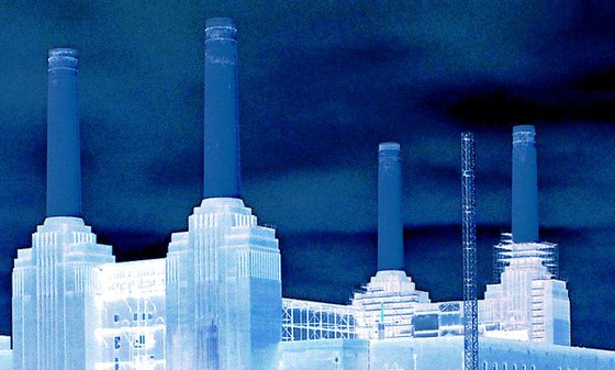 BATTERSEA BLUE ON CANVAS (LIMITED EDITION 3/10) 24" x 36" inches 40mm Border