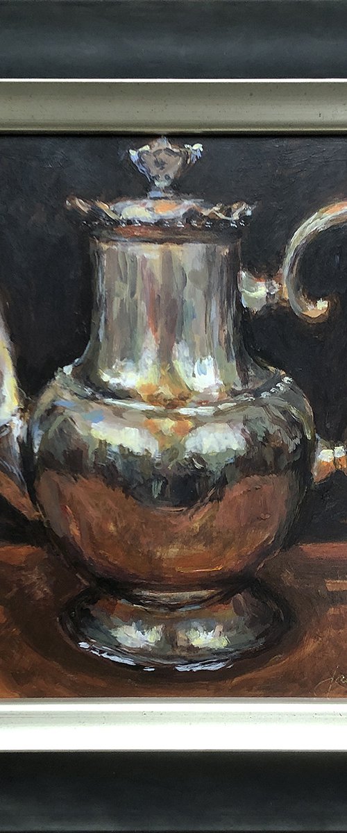 Silver coffee pot by Jacqualine Zonneveld