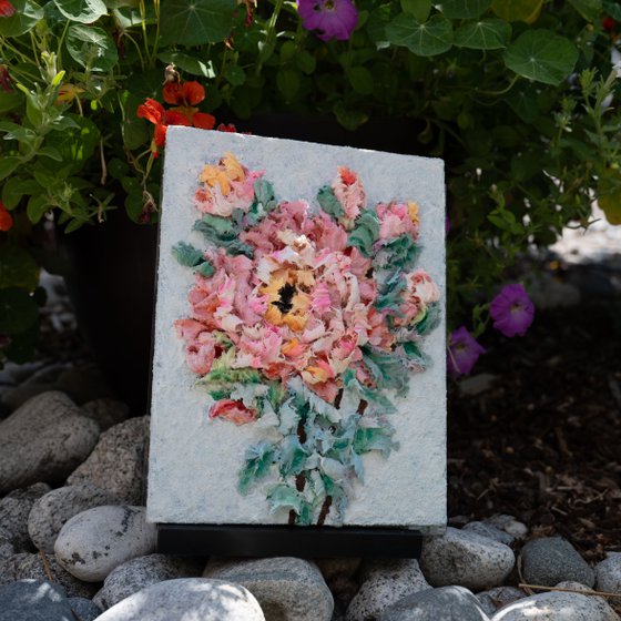 Sculptural Floral Bloom