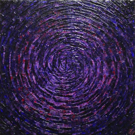 Concentric blue purple shine