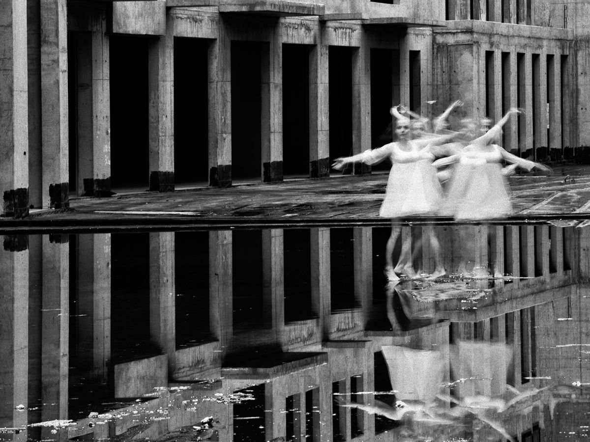 Photorealistic Cityscapes Photograph By Peter Zelei, 31 X 24", Blurred Lines Ii., Original Artwork