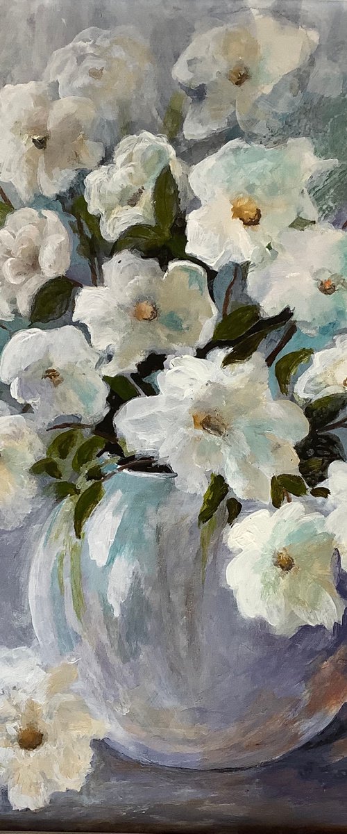 White Roses by Linda Bartlett