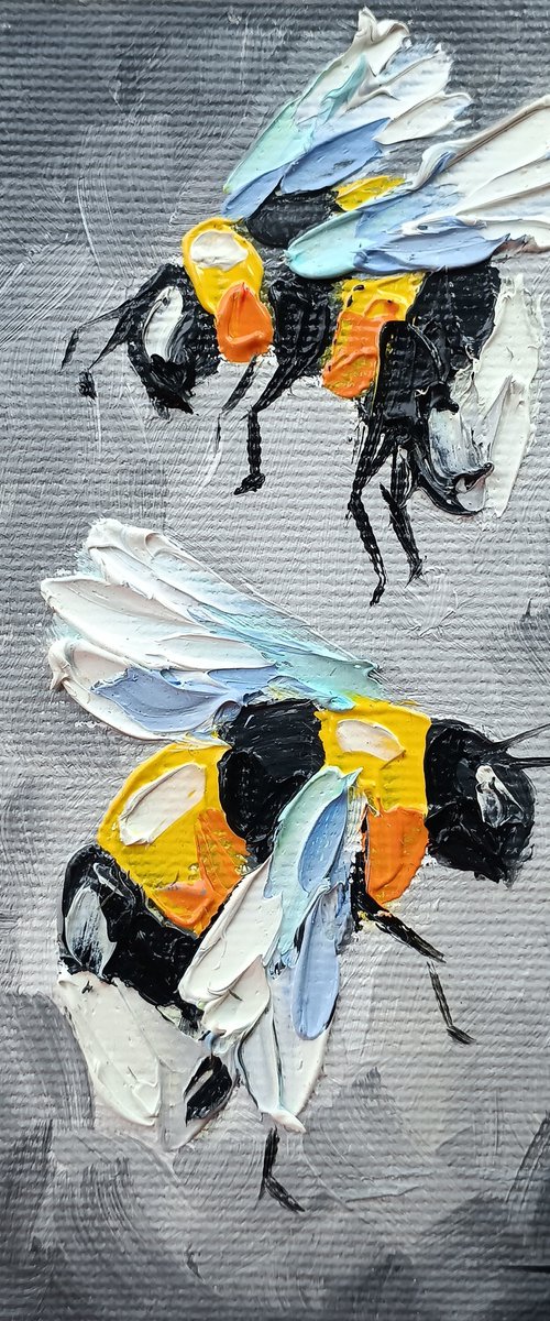 Joint work - bumblebee by Anastasia Kozorez