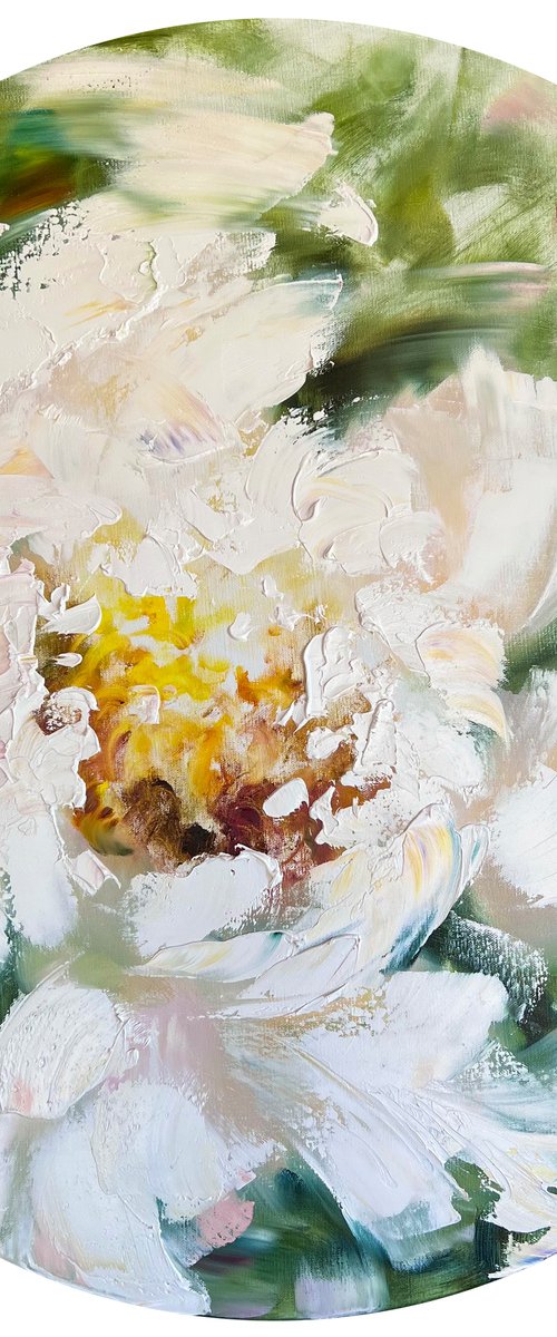 PIONOMANIA - Peony. Floral decor. White flower. Flowering. Unusual. Round painting. Pastel colors. Close-up. by Marina Skromova