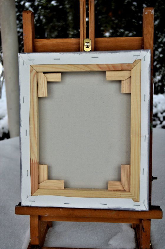 Dress up the snowman!