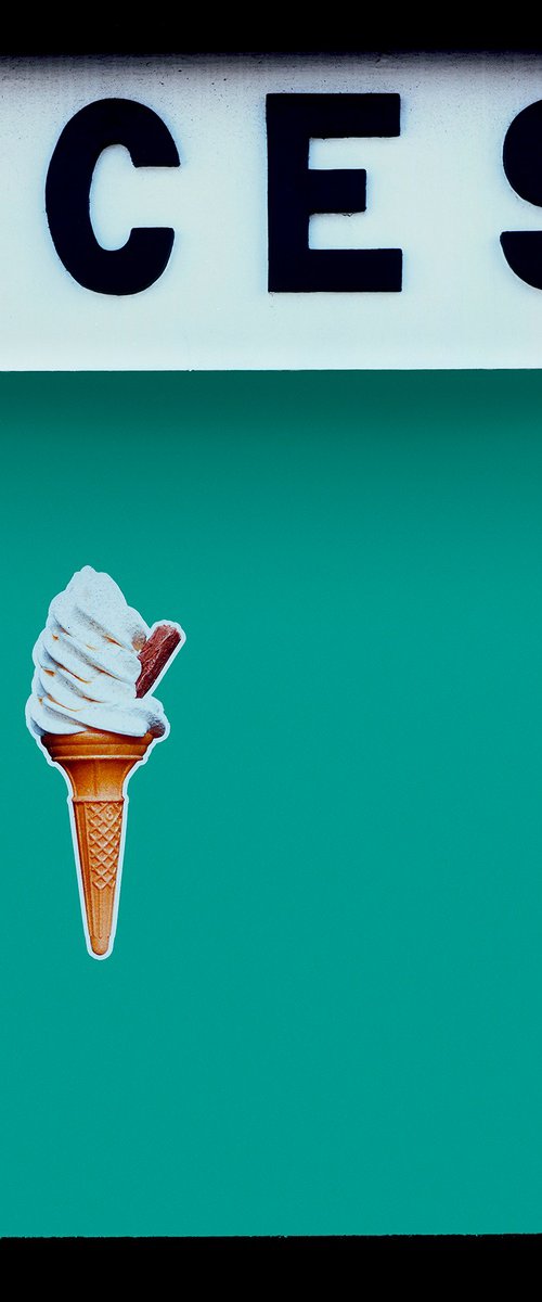 ICES (Turquoise Teal) by Richard Heeps