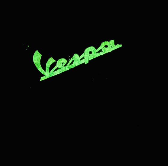 Vespa Dreams – Bloom in Motion